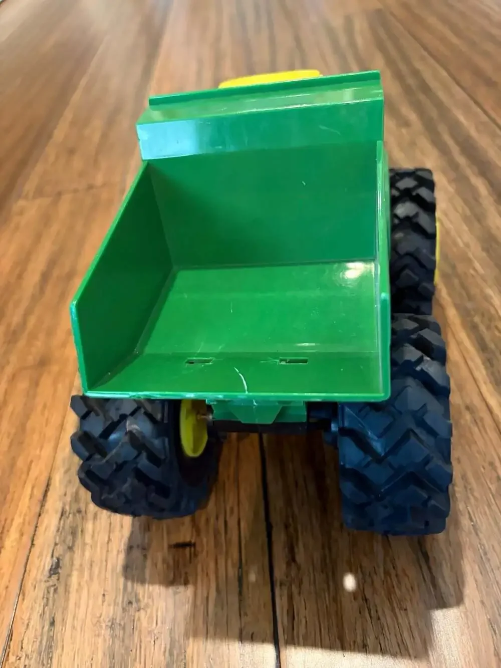 ERTL John Deere Monster Treads Dump Truck Green Toy